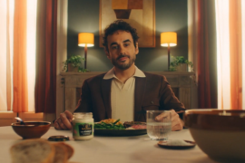 HEREZIE SIGNE LA NOUVELLE CAMPAGNE MAILLE « LE REPAS » – MAILLE – agence HEREZIE